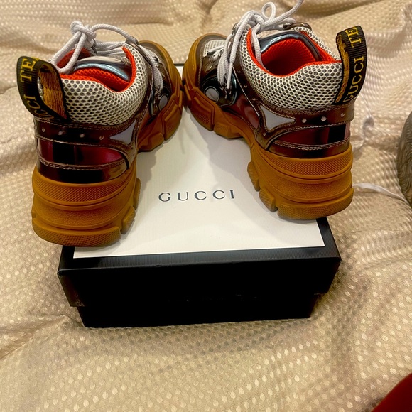 Gucci - Picture 3 of 4
